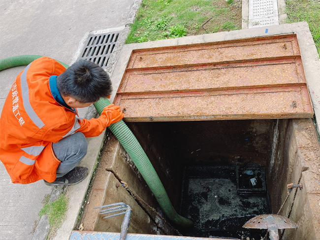 弋阳抽化粪池